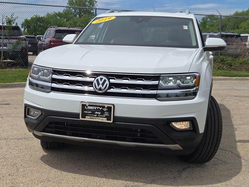 Pure White 2019 Volkswagen Atlas 3.6L SEL Premium
