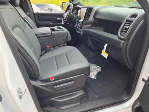 Bright White Clearcoat 2026 RAM 1500 Tradesman