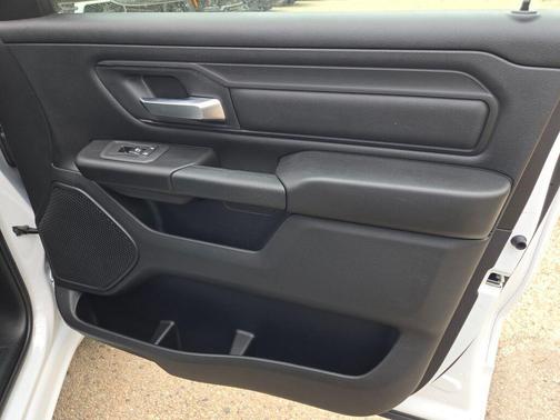 Bright White Clearcoat 2026 RAM 1500 Tradesman