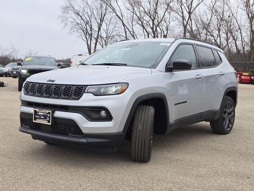 Silver Zynith 2026 Jeep Compass Latitude