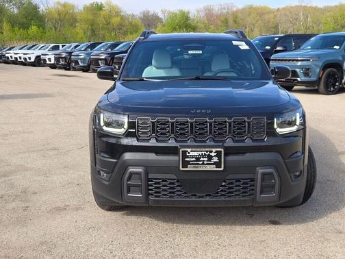 Diamond Black 2026 Jeep Cherokee LAREDO/LIMITED