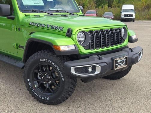2025 Jeep Gladiator Sport