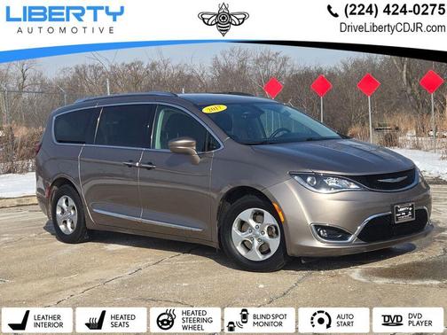 2017 Chrysler Pacifica Touring-L Plus