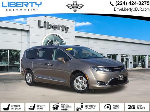 2017 Chrysler Pacifica Touring-L Plus