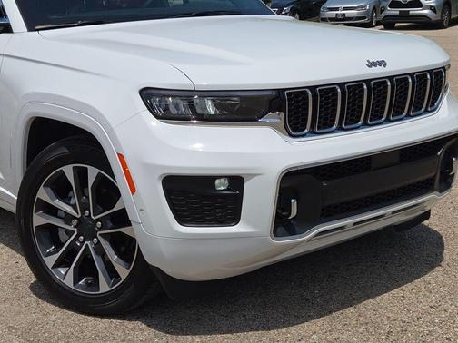 2022 Jeep Grand Cherokee Overland
