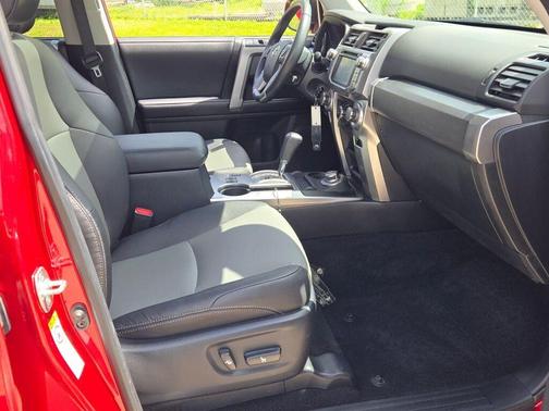 Barcelona Red Metallic 2018 Toyota 4Runner SR5 Premium