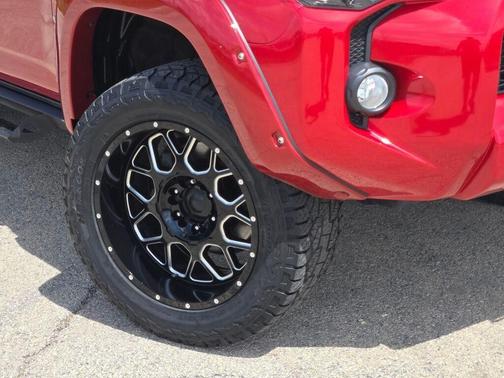 Barcelona Red Metallic 2018 Toyota 4Runner SR5 Premium