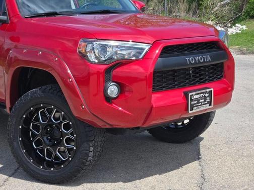 Barcelona Red Metallic 2018 Toyota 4Runner SR5 Premium
