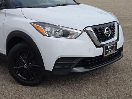 2020 Nissan Kicks S