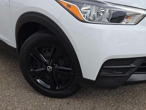 2020 Nissan Kicks S