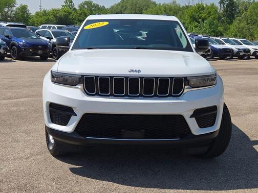2022 Jeep Grand Cherokee Laredo