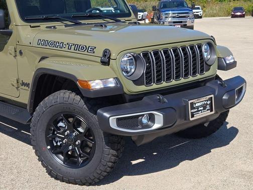 2025 Jeep Gladiator Sport