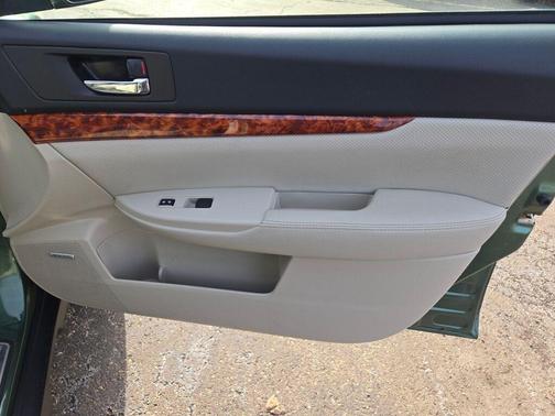 2011 Subaru Outback 3.6R Limited