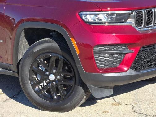 2024 Jeep Grand Cherokee Laredo X