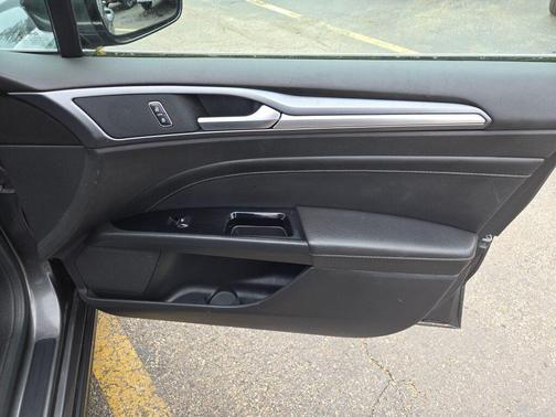 2016 Ford Fusion Hybrid Titanium