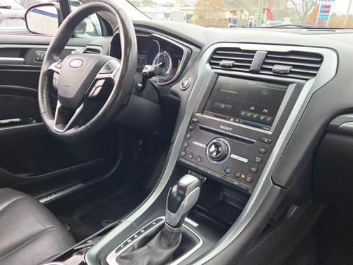 2016 Ford Fusion Hybrid Titanium