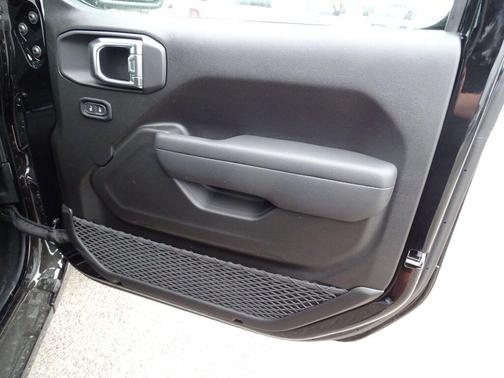 2025 Jeep Wrangler 4xe Sport