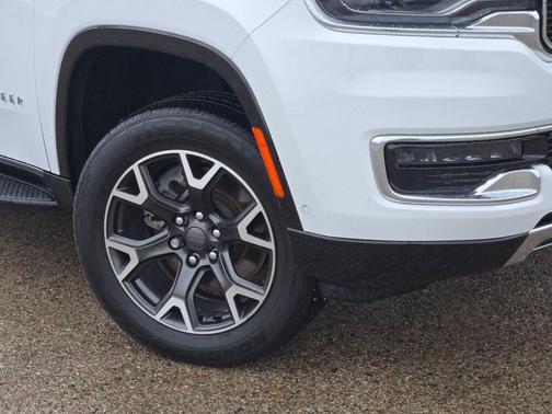 2023 Jeep Wagoneer Series III