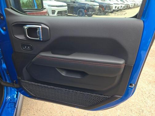 Hydro Blue Pearlcoat 2026 Jeep Gladiator Rubicon
