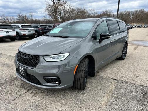2025 Chrysler Pacifica Limited