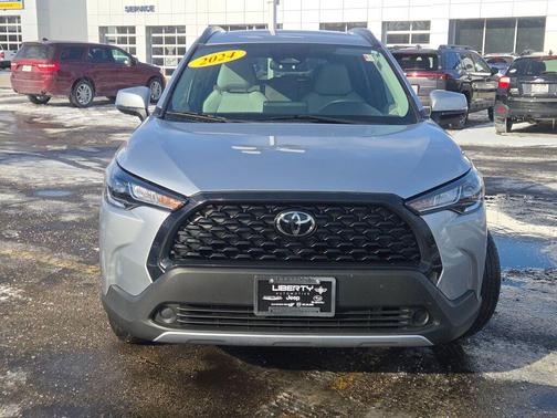 2024 Toyota Corolla Cross LE