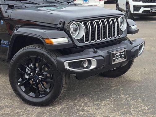 Black Clearcoat 2025 Jeep Wrangler 4xe Sahara