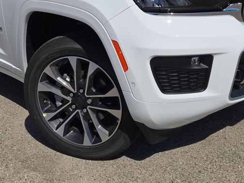 2025 Jeep Grand Cherokee Overland