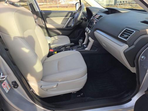 2016 Subaru Forester 2.5i Touring