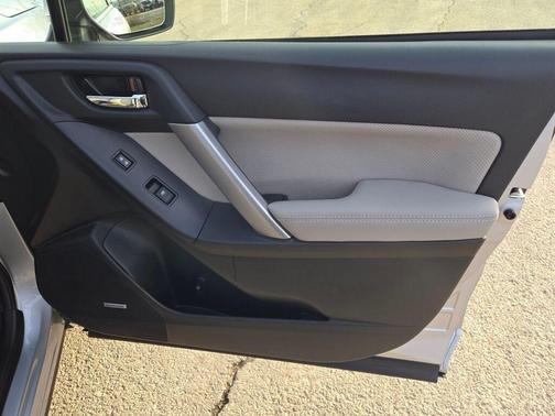 2016 Subaru Forester 2.5i Touring