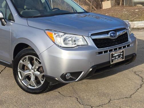 2016 Subaru Forester 2.5i Touring