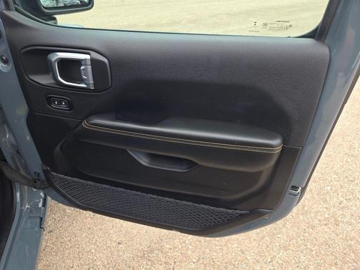 Anvil Clearcoat 2025 Jeep Wrangler 4xe Sahara
