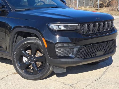 2023 Jeep Grand Cherokee Altitude