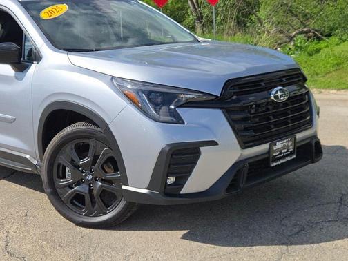 Ice Silver Metallic 2025 Subaru Ascent Onyx Edition Touring