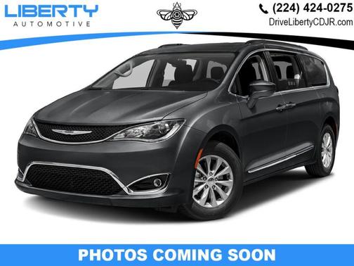 2017 Chrysler Pacifica Touring-L Plus