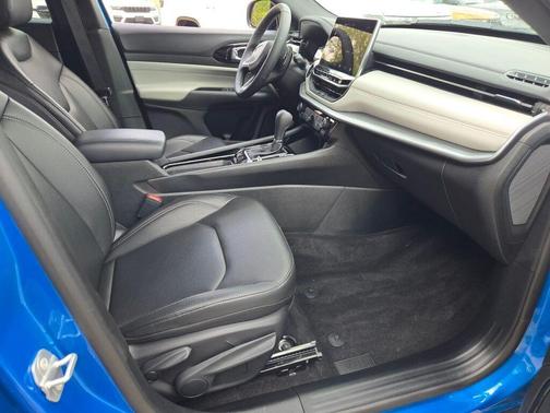 Hydro Blue Pearlcoat 2026 Jeep Compass Limited