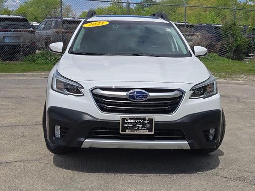 Crystal White Pearl 2021 Subaru Outback Limited