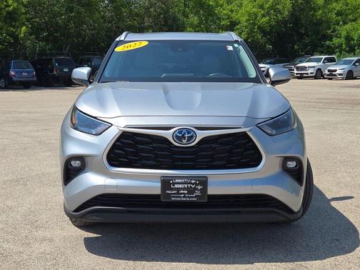 2022 Toyota Highlander Hybrid XLE