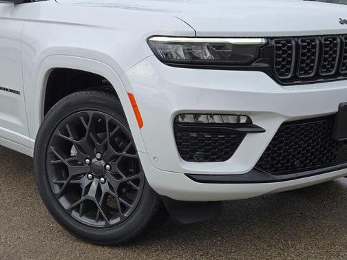 2025 Jeep Grand Cherokee Summit