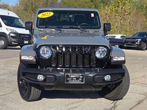 2022 Jeep Gladiator Sport