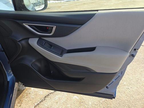 2023 Subaru Forester Base (CVT)