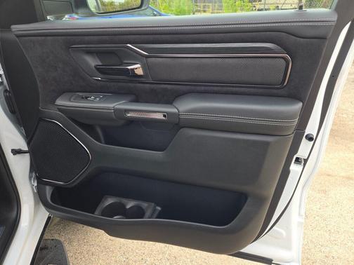 Bright White Clearcoat 2026 RAM 1500 RHO