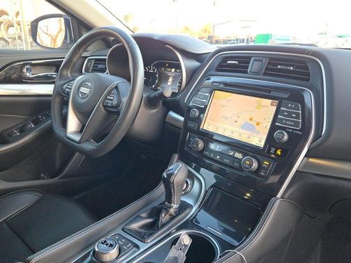2021 Nissan Maxima SV