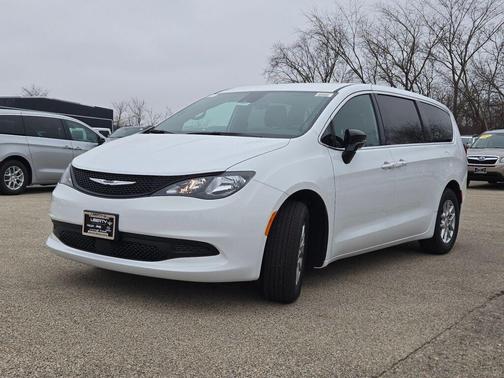 2026 Chrysler Voyager LX