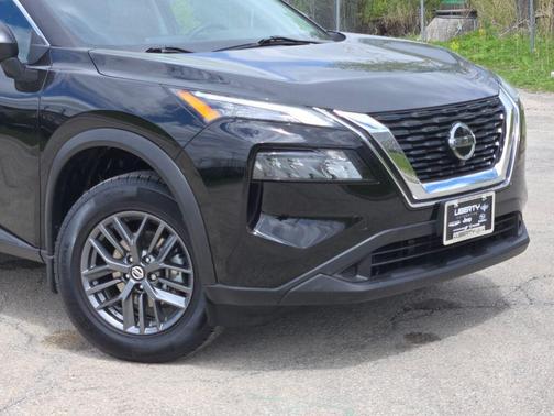 Black 2021 Nissan Rogue S