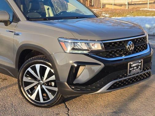 2023 Volkswagen Taos 1.5T SE