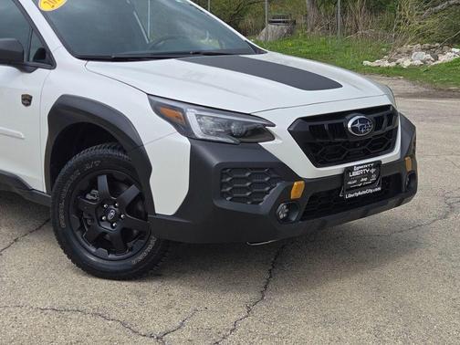 Crystal White Pearl 2024 Subaru Outback Wilderness