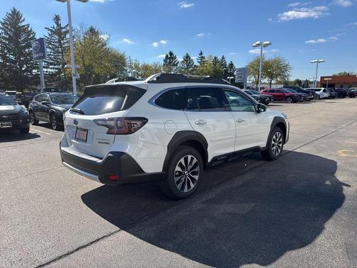 2025 Subaru Outback Touring XT