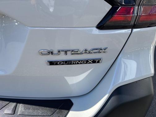 2025 Subaru Outback Touring XT