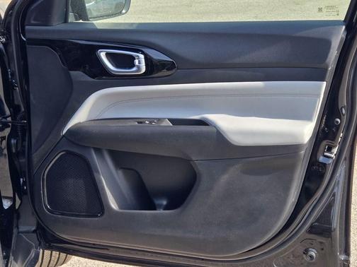 Diamond Black 2026 Jeep Compass Limited