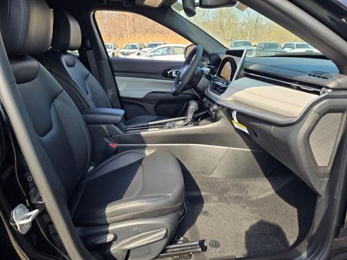 Diamond Black 2026 Jeep Compass Limited